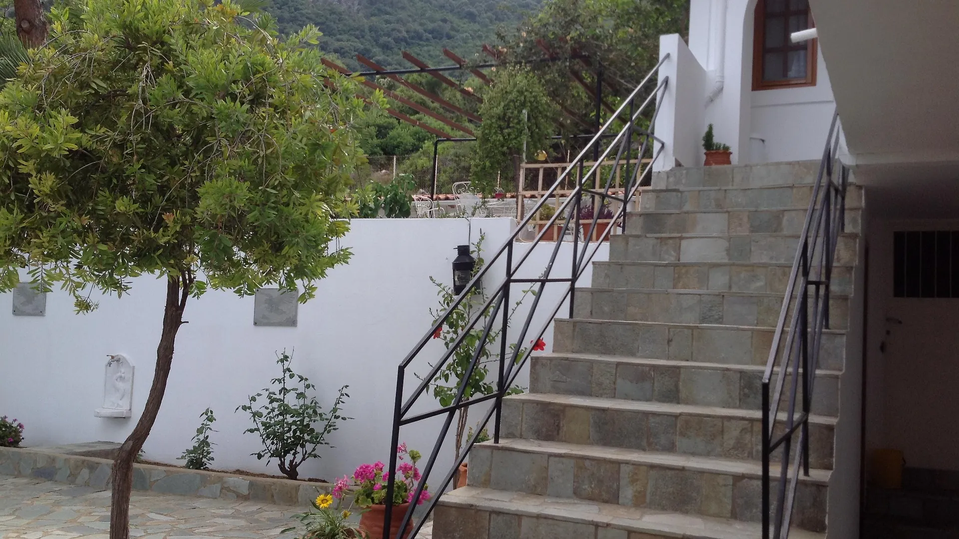 Travlos Studios Eleios-Pronnoi Apartmanhotel