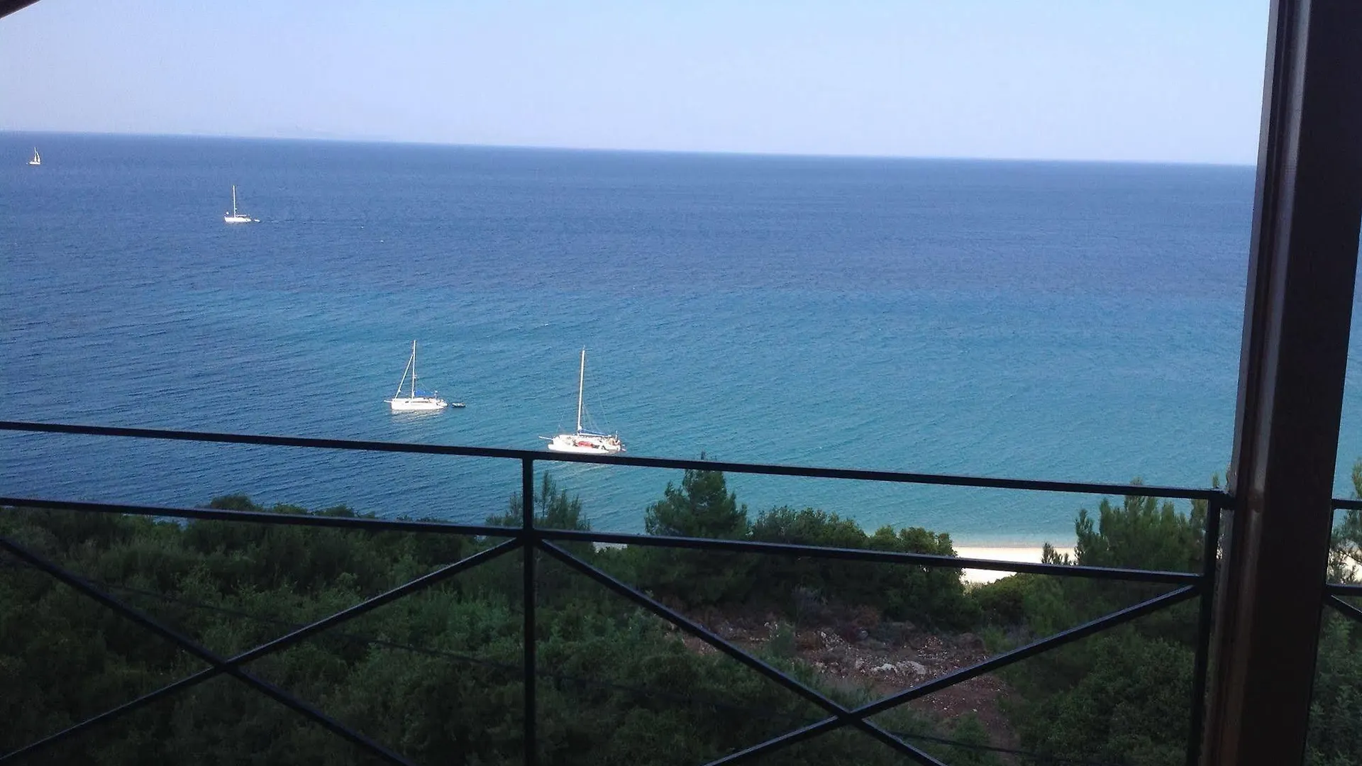 Travlos Studios Eleios-Pronnoi