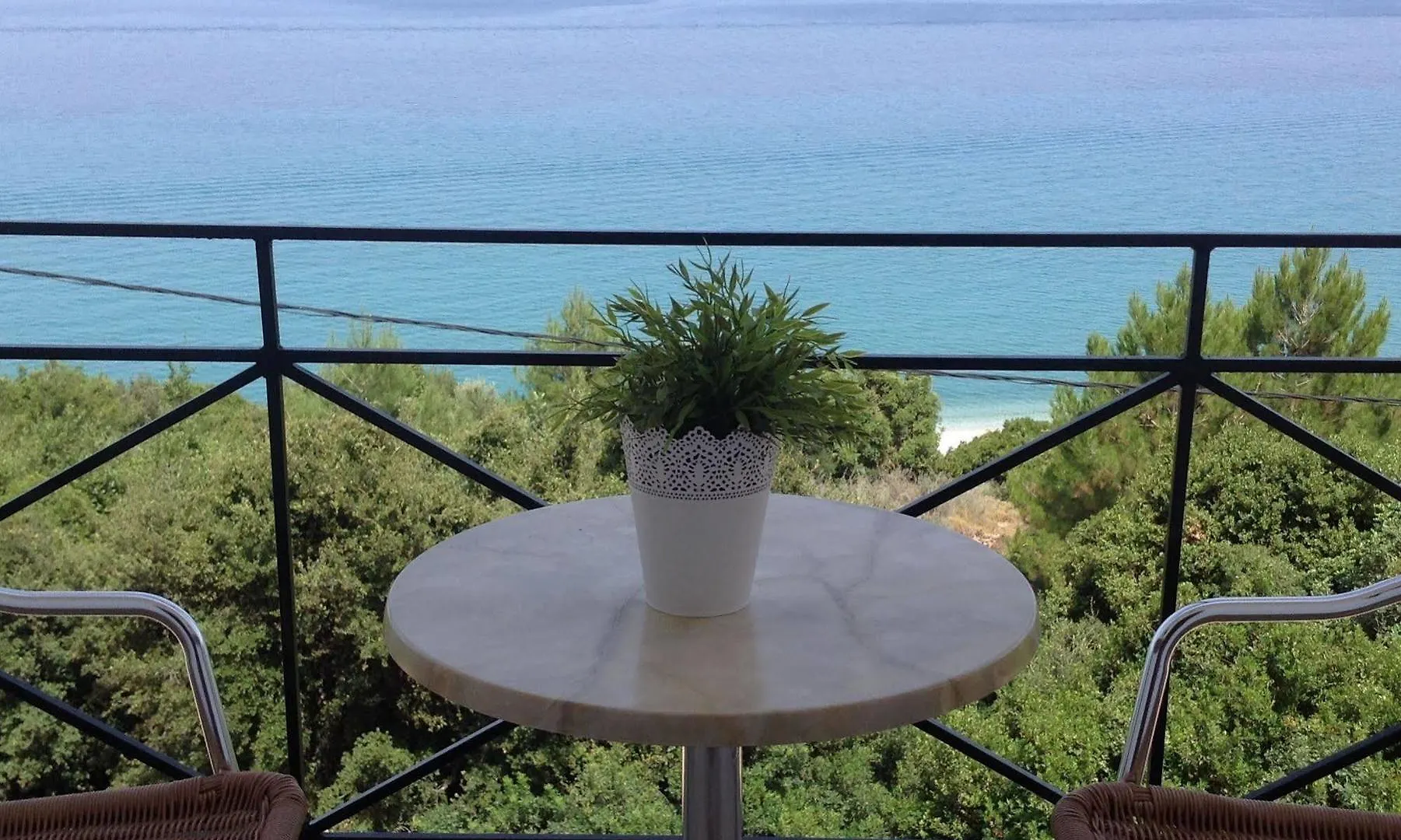 Travlos Studios Eleios-Pronnoi